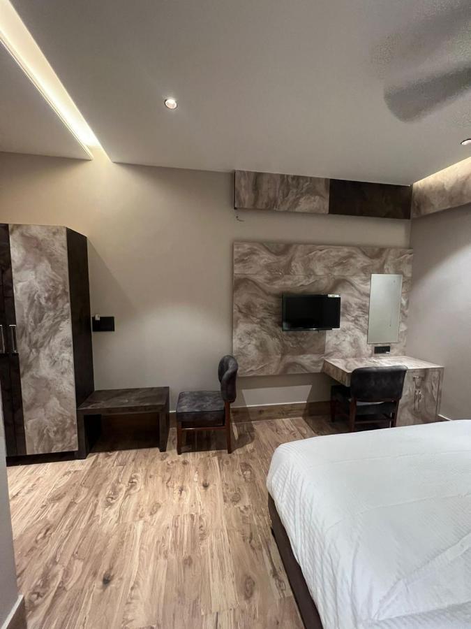 אמריצר Hotel Ventures Inn מראה חיצוני תמונה