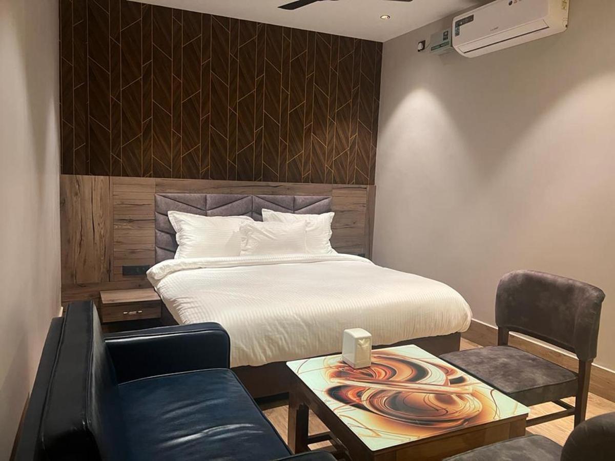 אמריצר Hotel Ventures Inn מראה חיצוני תמונה